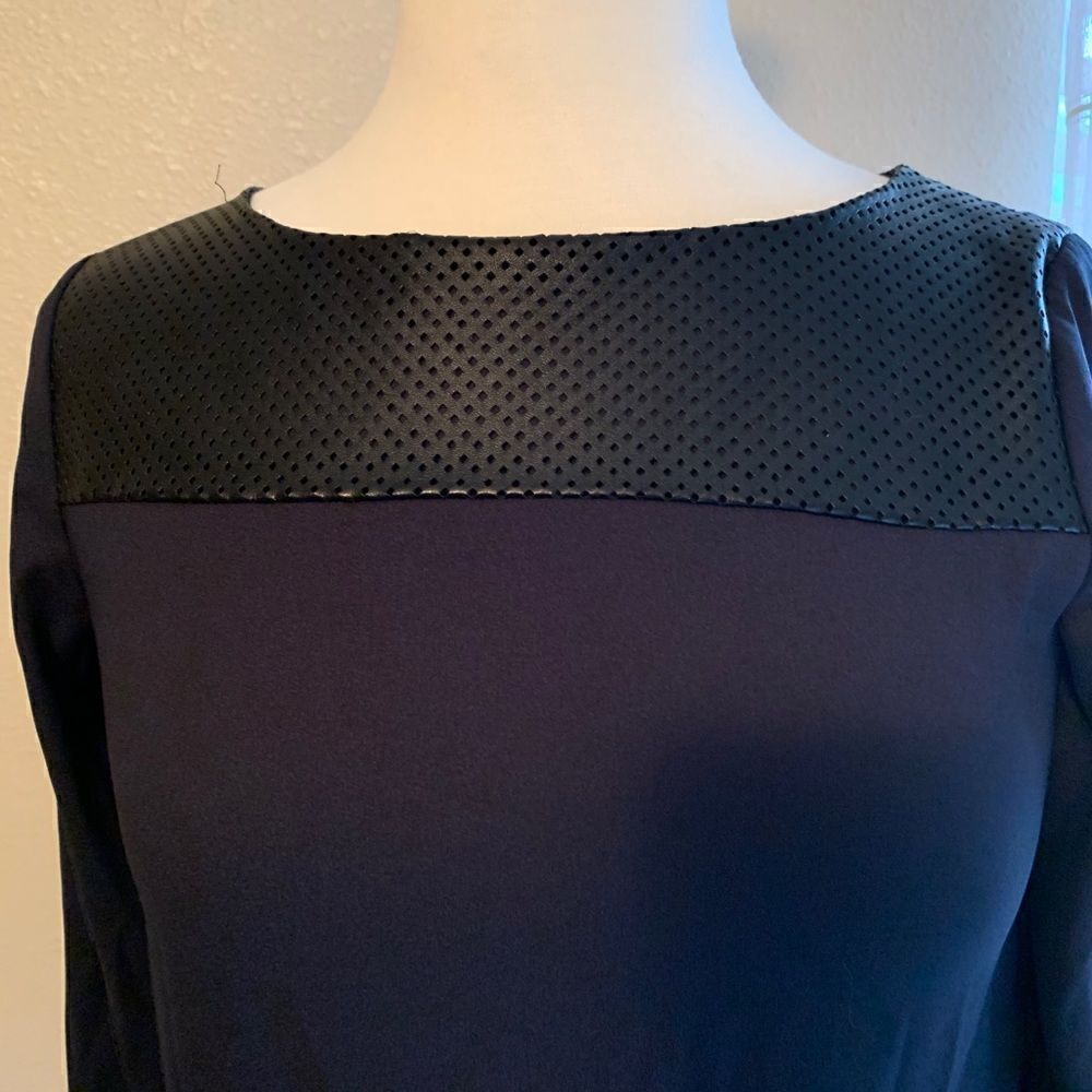 Ann Taylor blouse - Picture 2 of 2